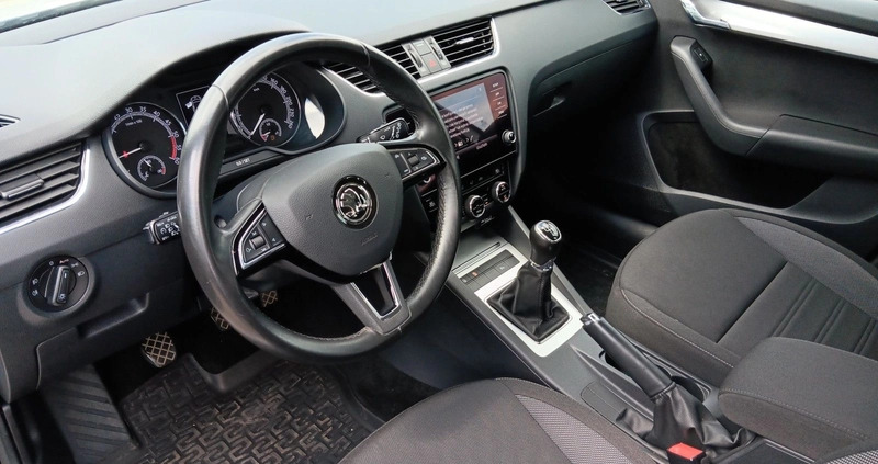 Skoda Octavia cena 69900 przebieg: 97979, rok produkcji 2020 z Dąbrowa Tarnowska małe 596